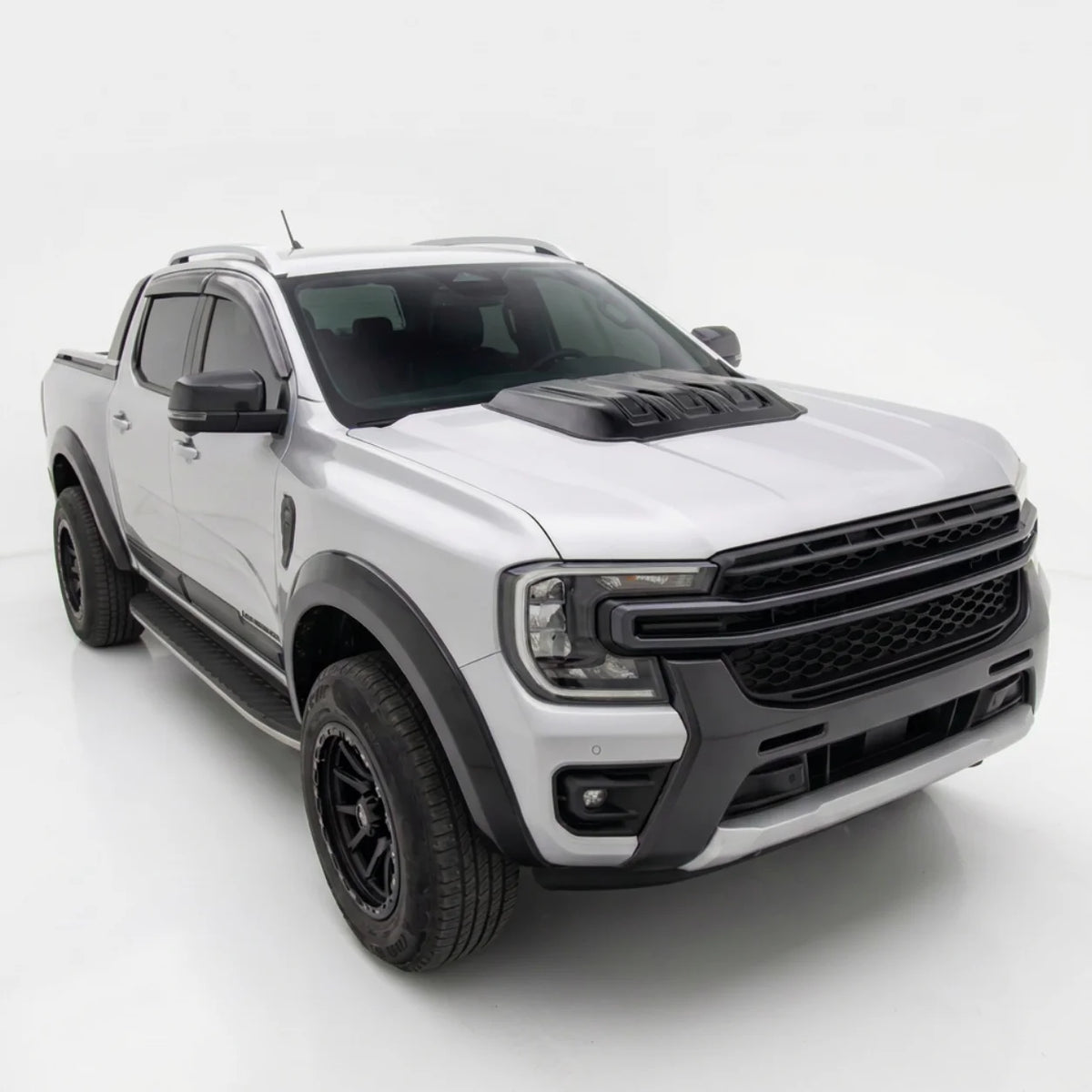 Ford Ranger T9 Bonnet Scoop — 2022+ Gloss Black